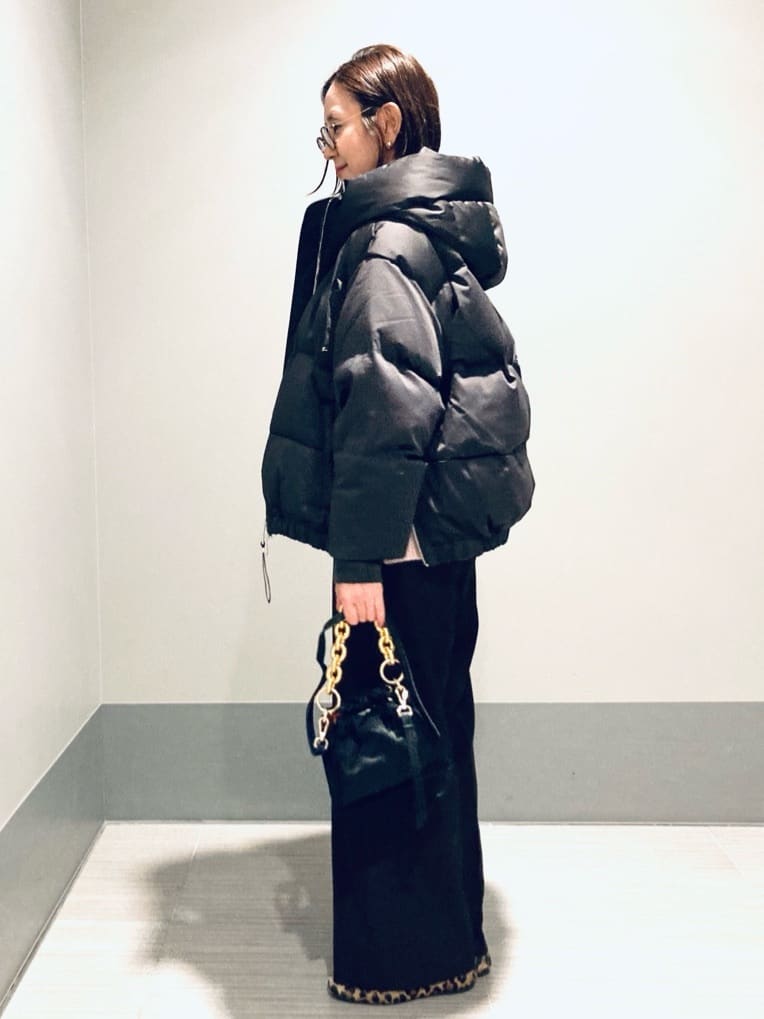 Furuさんの「DRESSTERIOR｜アルパカブレンドVネックニット」を使ったコーディネート