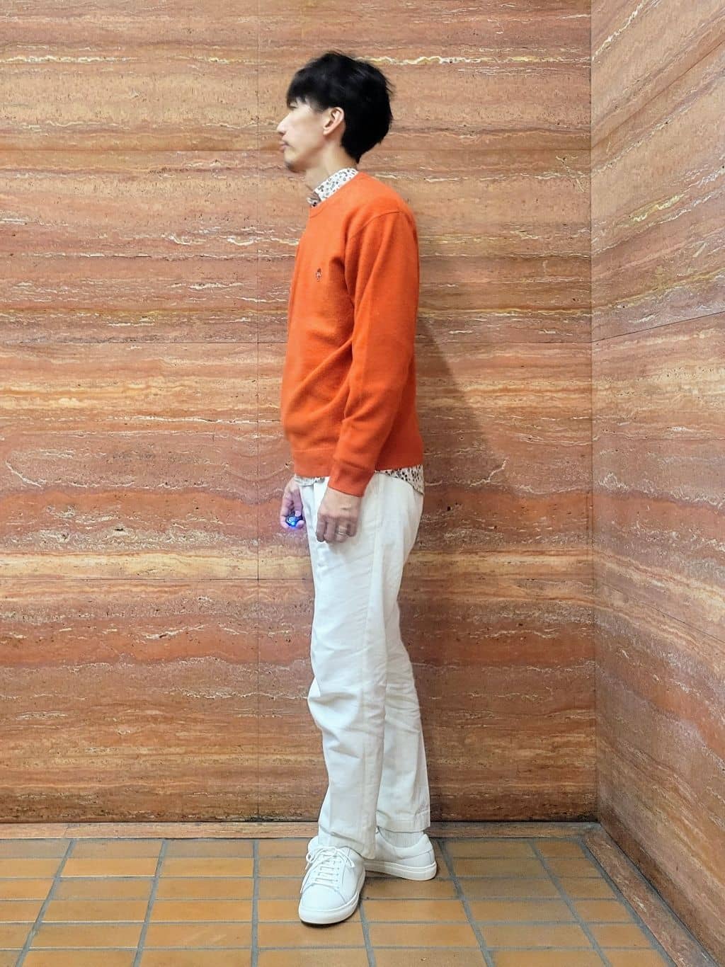 piroyaさんの「TAKEO KIKUCHI｜【Air Palette Knit】ワンポイント カラーニット プルオーバー」を使ったコーディネート