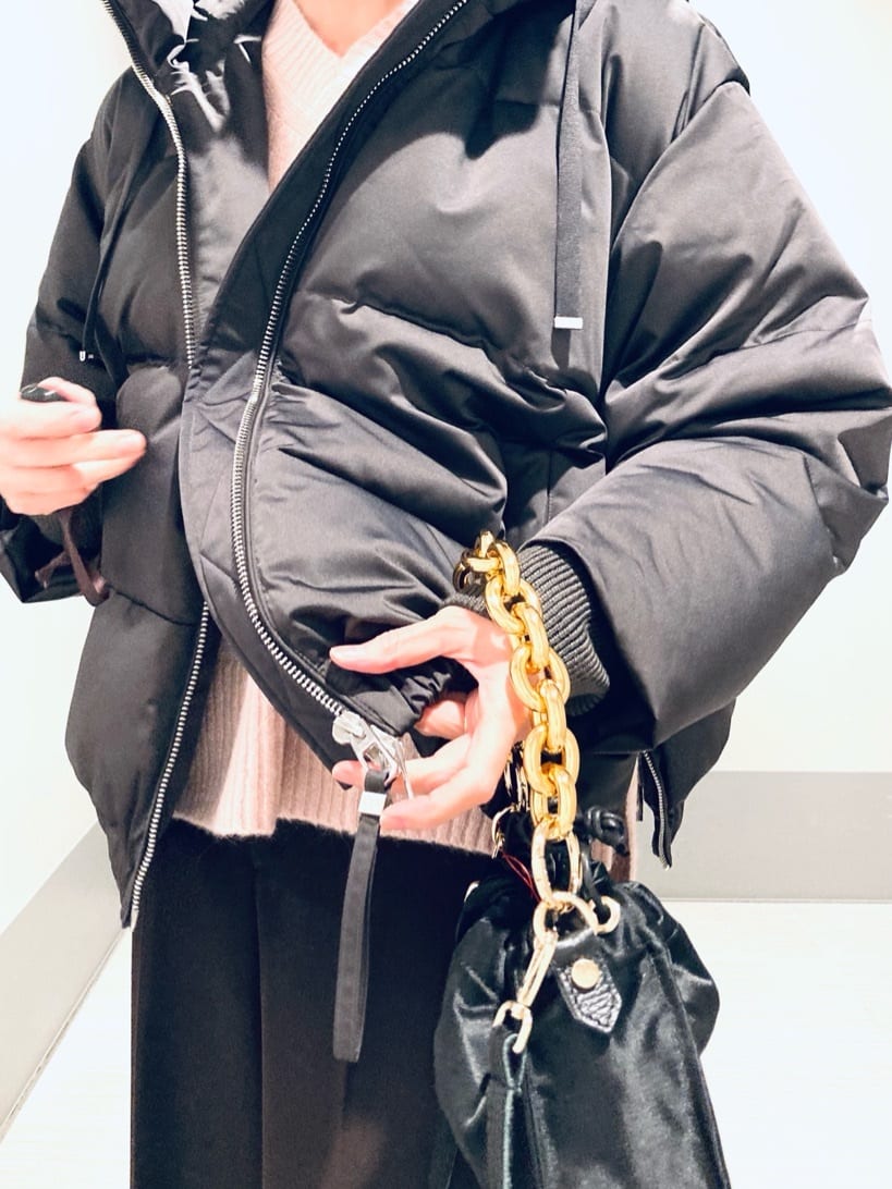 Furuさんの「DRESSTERIOR｜アルパカブレンドVネックニット」を使ったコーディネート