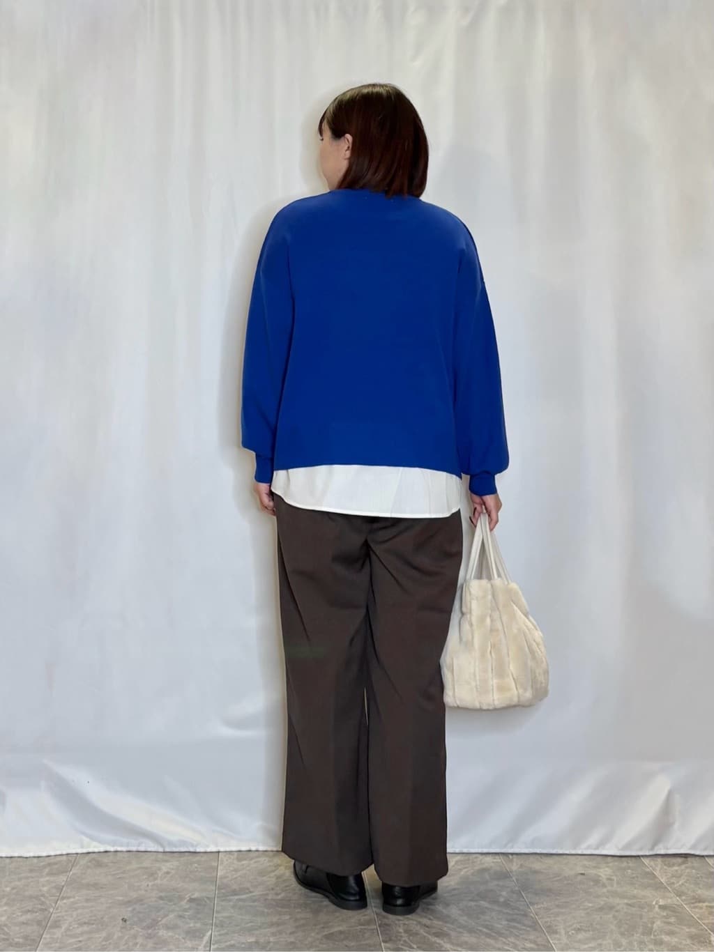 ネリさんの「SHOO･LA･RUE｜【洗濯機可/S-LL/高レビュー】上品シルエットで美しい イージーワイドパンツ」を使ったコーディネート