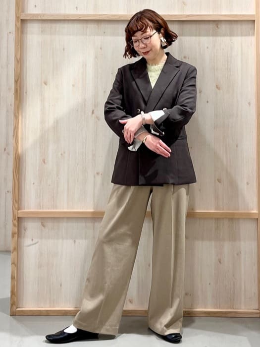 nakoさんの「THE SHOP TK｜【今羽織るなら】ダブルブレストジャケット【セットアップ可/洗える】」を使ったコーディネート