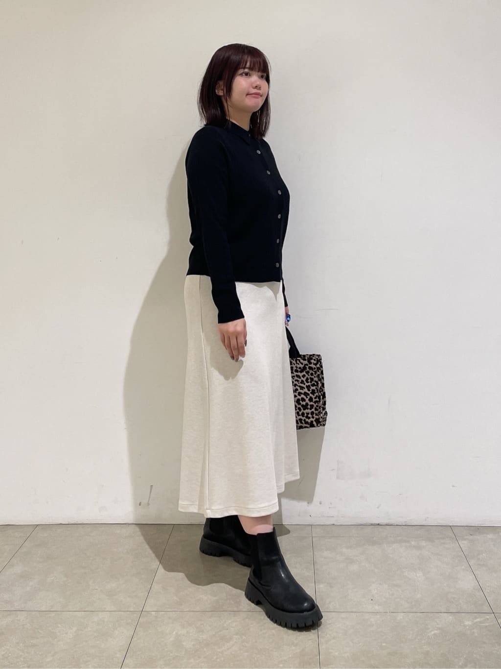 emikaさんの「INDIVI｜【トレンド】衿付きワイドリブニット」を使ったコーディネート