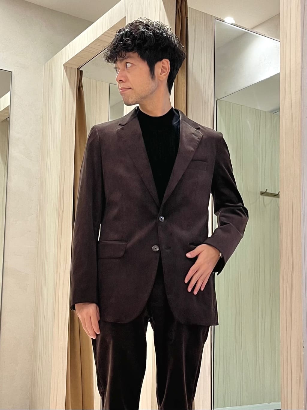 URAさんの「TAKEO KIKUCHI｜【Sサイズ～】ストレッチコーデュロイ ジャケット」を使ったコーディネート