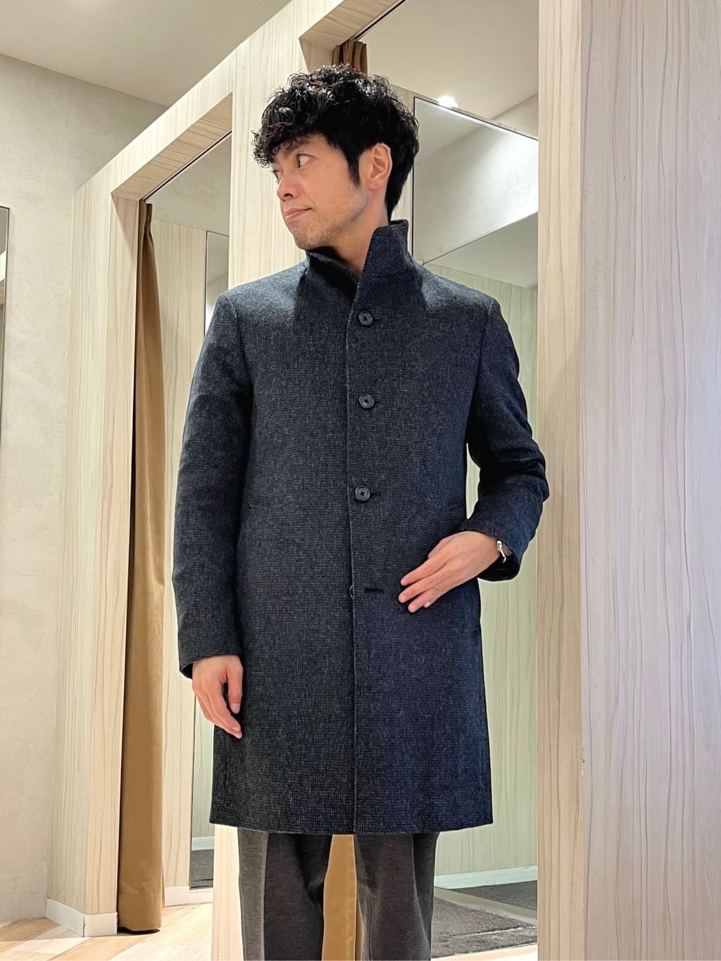 URAさんの「TAKEO KIKUCHI｜カシミヤブレンド ビーバー調ピンヘッドスタンドカラーコート」を使ったコーディネート