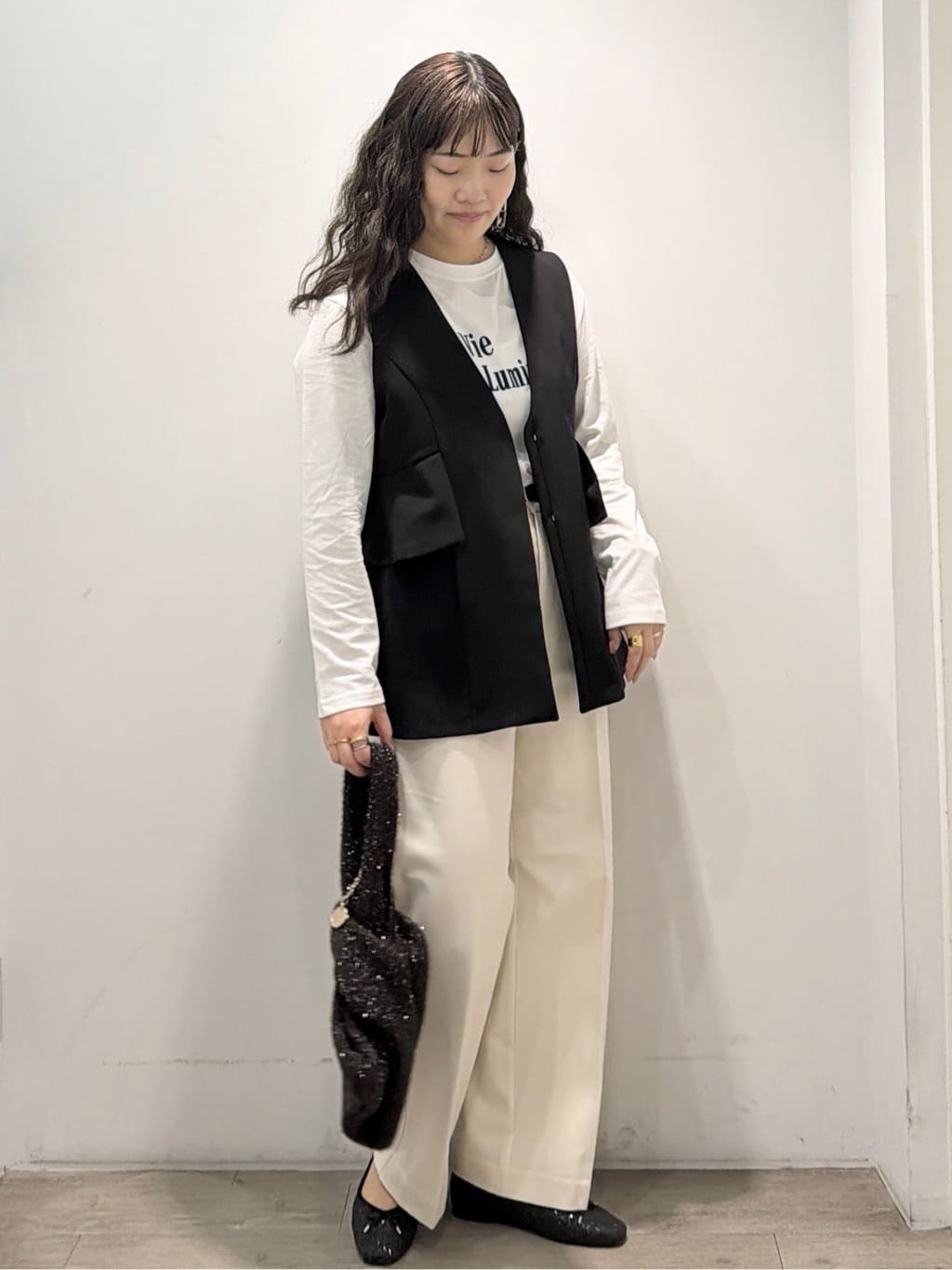 sumicaさんの「OPAQUE.CLIP｜ロングロゴTシャツ【洗濯機OK】」を使ったコーディネート