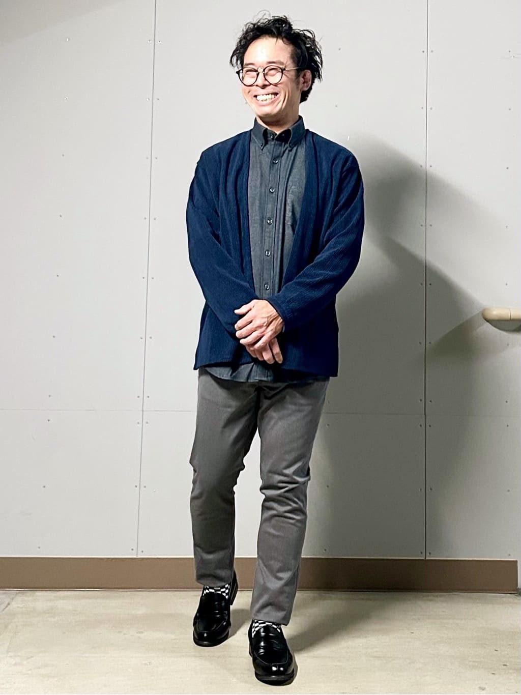 KENJI Iさんの「THE SHOP TK｜【セットでお買い得！】モールニットカーディガン＋長袖Tシャツ　洗濯機OK/吸水速乾・毛玉になりにくい」を使ったコーディネート