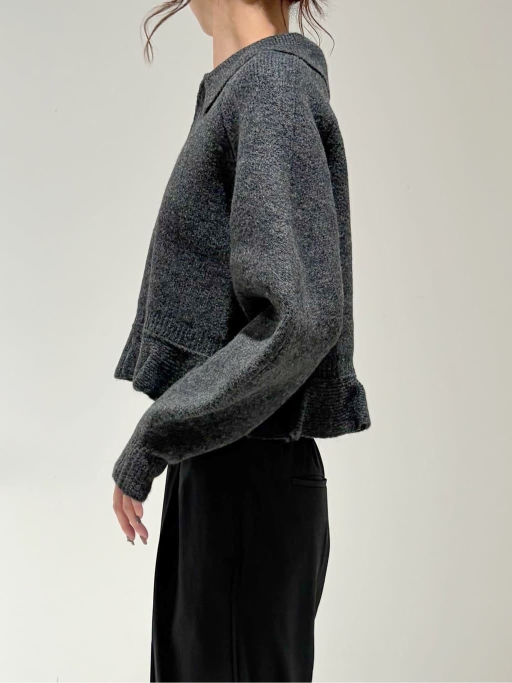 shioriさんの「INDIVI｜Comfy SET UP｜イージーストレートワイドパンツ【セットアップ対応／通勤/カセット服】」を使ったコーディネート