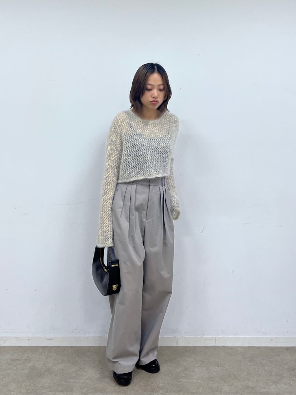 Harukaさんの「INDIVI｜チノシャンプレータックパンツ」を使ったコーディネート