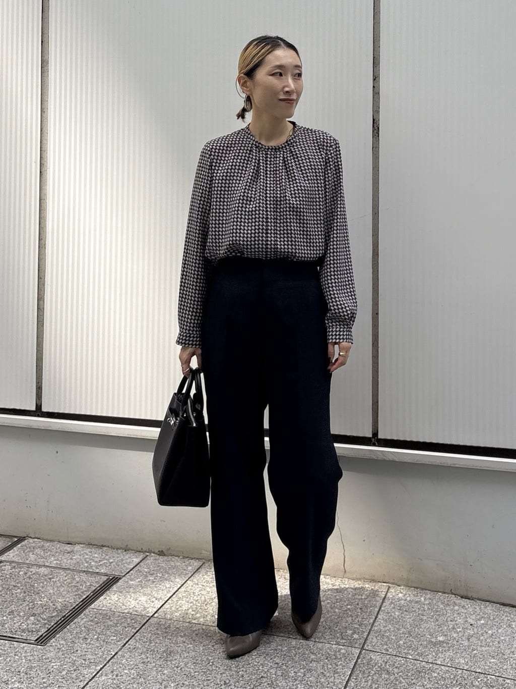 kotakiさんの「INDIVI｜【通勤／オフィス】タックジョーゼットブラウス」を使ったコーディネート