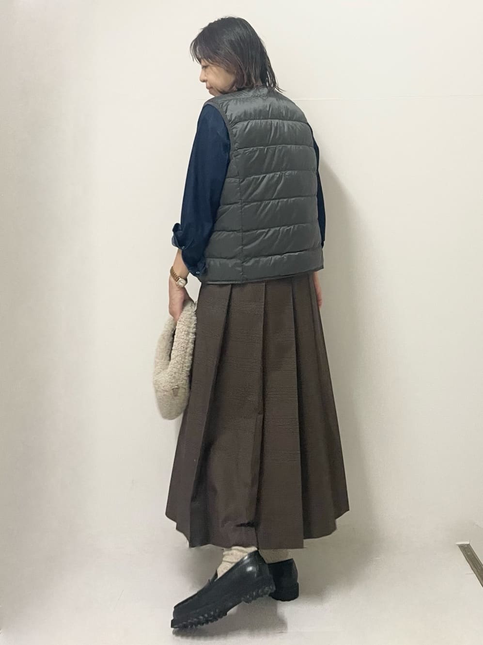 ISOさんの「Dessin｜【洗える】ワイドプリーツスカート」を使ったコーディネート