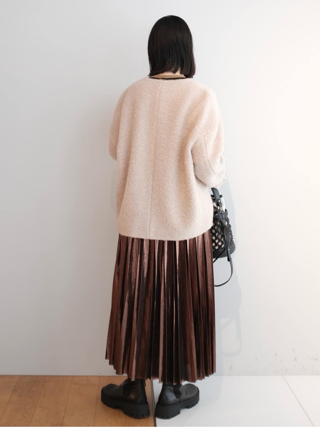 Kishimotoさんの「DRESSTERIOR｜◆ループヤーンショートジャケット」を使ったコーディネート