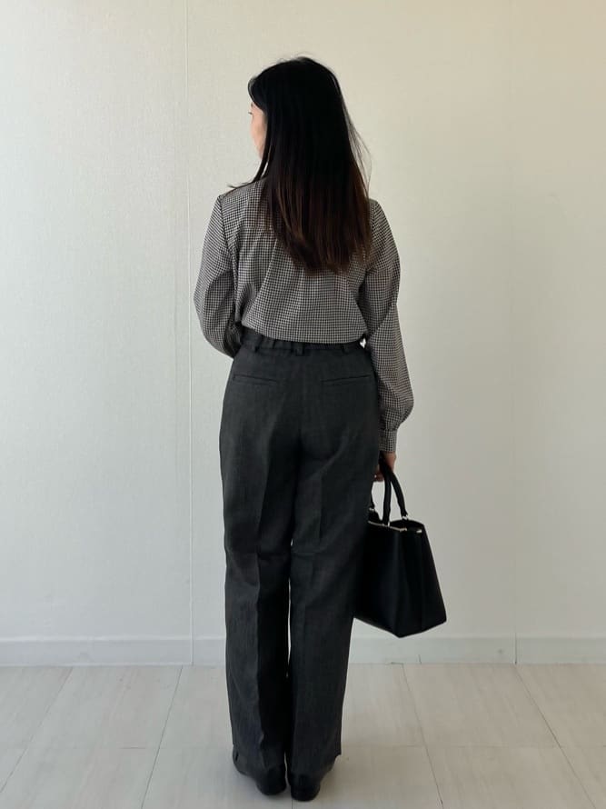 Mori Moriさんの「index｜アシンメトリーレイヤードボウタイブラウス【洗濯機OK／イージーアイロン／防シワ】《XS～3L》」を使ったコーディネート