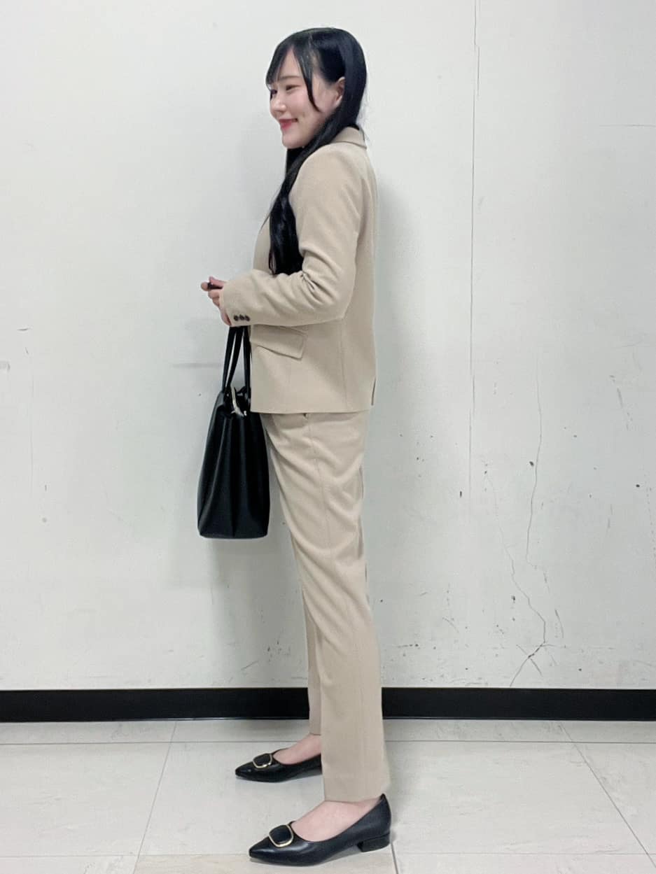 Hitomiさんの「index｜《丈が選べる》ストレッチテーパードパンツ／セットアップ対応【洗濯機OK／防シワ】」を使ったコーディネート
