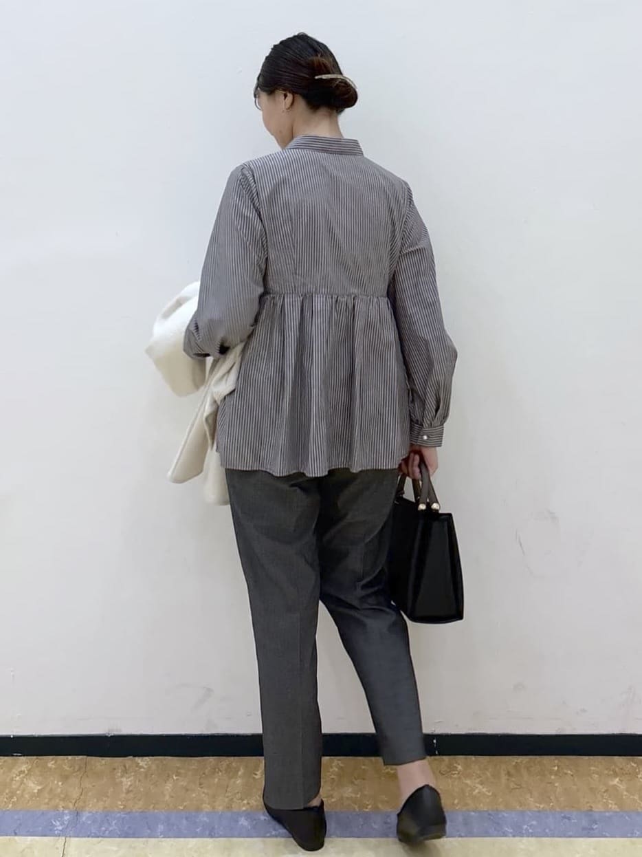 akariさんの「index｜ウールライクストレッチテーパードパンツ／セットアップ対応【洗濯機OK】」を使ったコーディネート