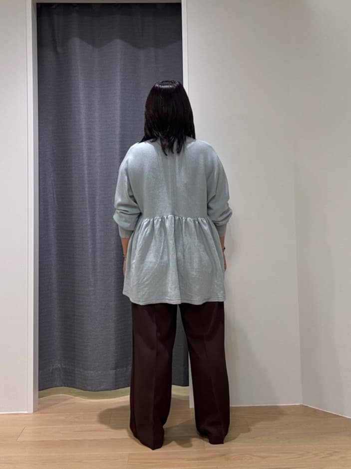 Akiさんの「INDIVI｜Comfy SET UP｜イージーストレートワイドパンツ【セットアップ対応／通勤/カセット服】」を使ったコーディネート