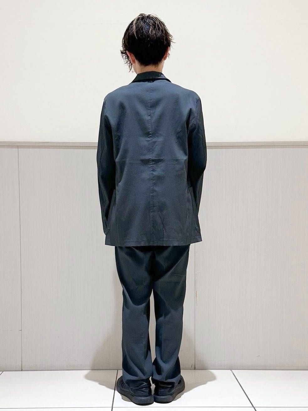 tomoyaさんの「THE SHOP TK｜【Begin/ビギン10月号掲載】楊柳スマートジャケット　軽量/洗濯機OK/セットアップ可」を使ったコーディネート