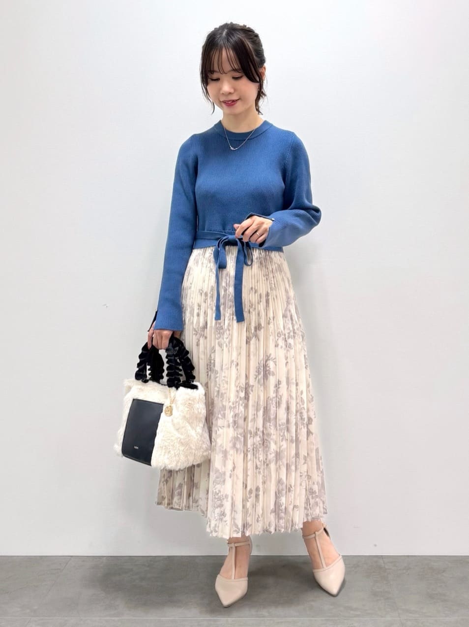 kozuさんの「index｜フェイクパール＆ビジュープチペンネックレス」を使ったコーディネート
