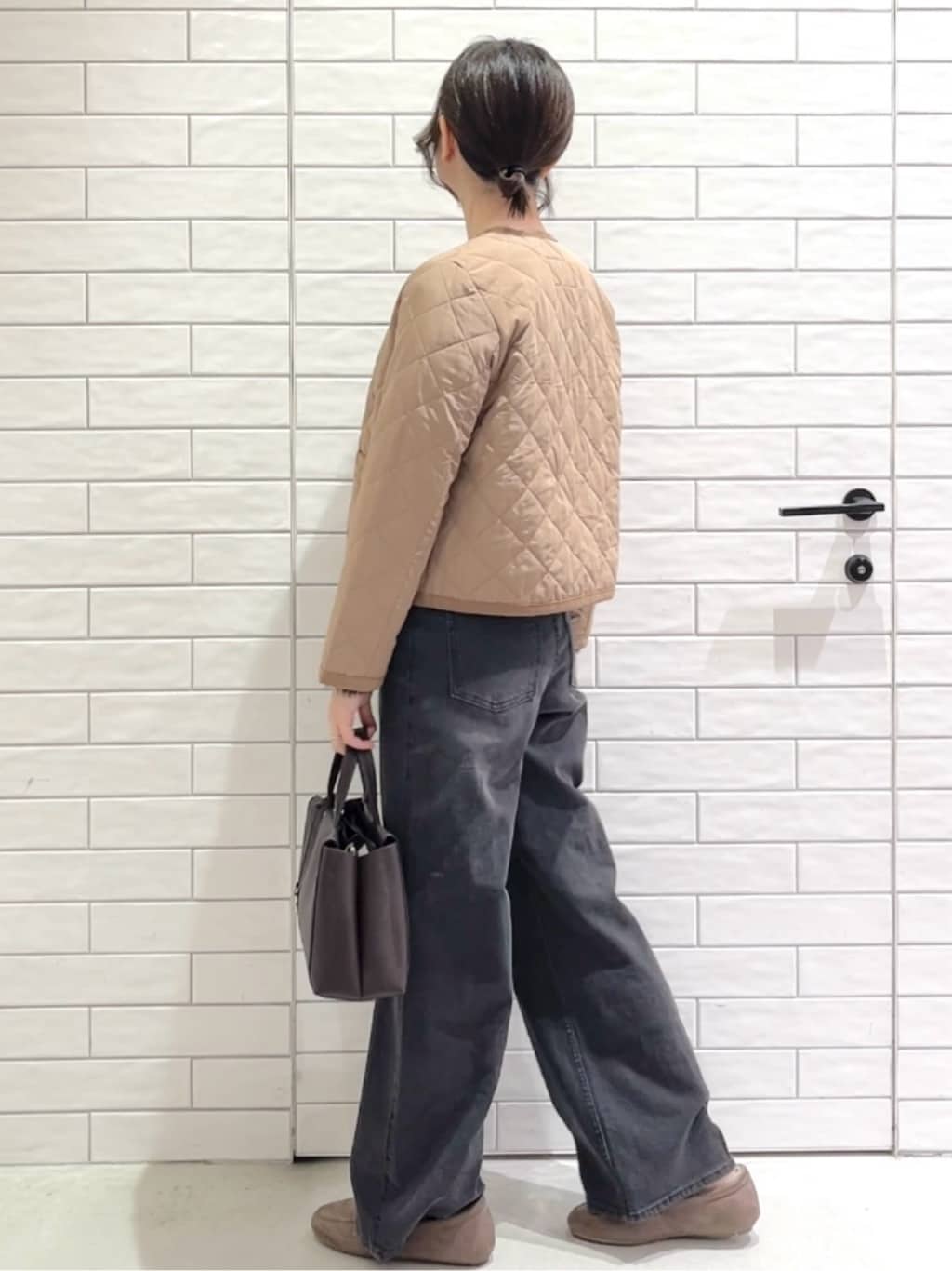 しおりさんの「OPAQUE.CLIP｜ラメシャギーニット【洗濯機OK】」を使ったコーディネート