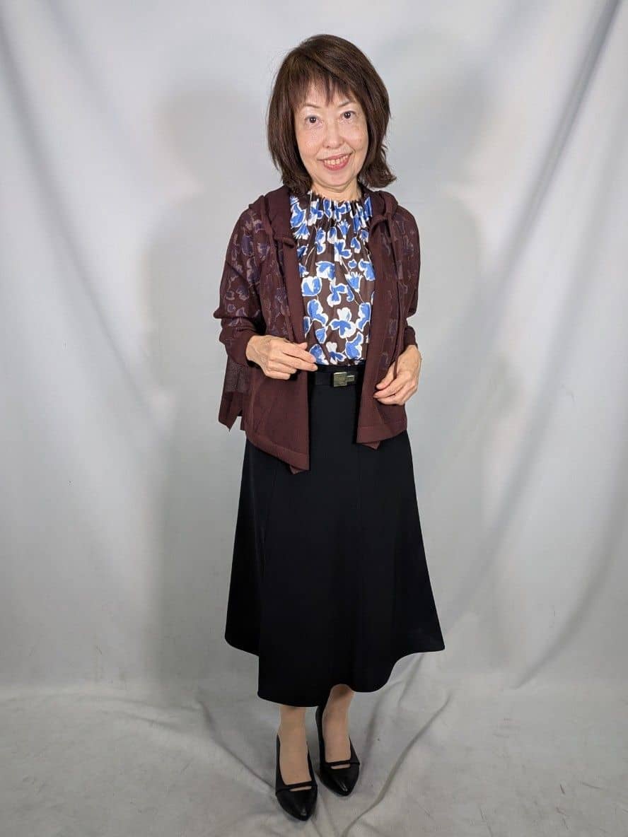 k.kazunoさんの「Reflect｜【ジャケットのインナーにおすすめ◎】花柄タックデザインブブラウス」を使ったコーディネート