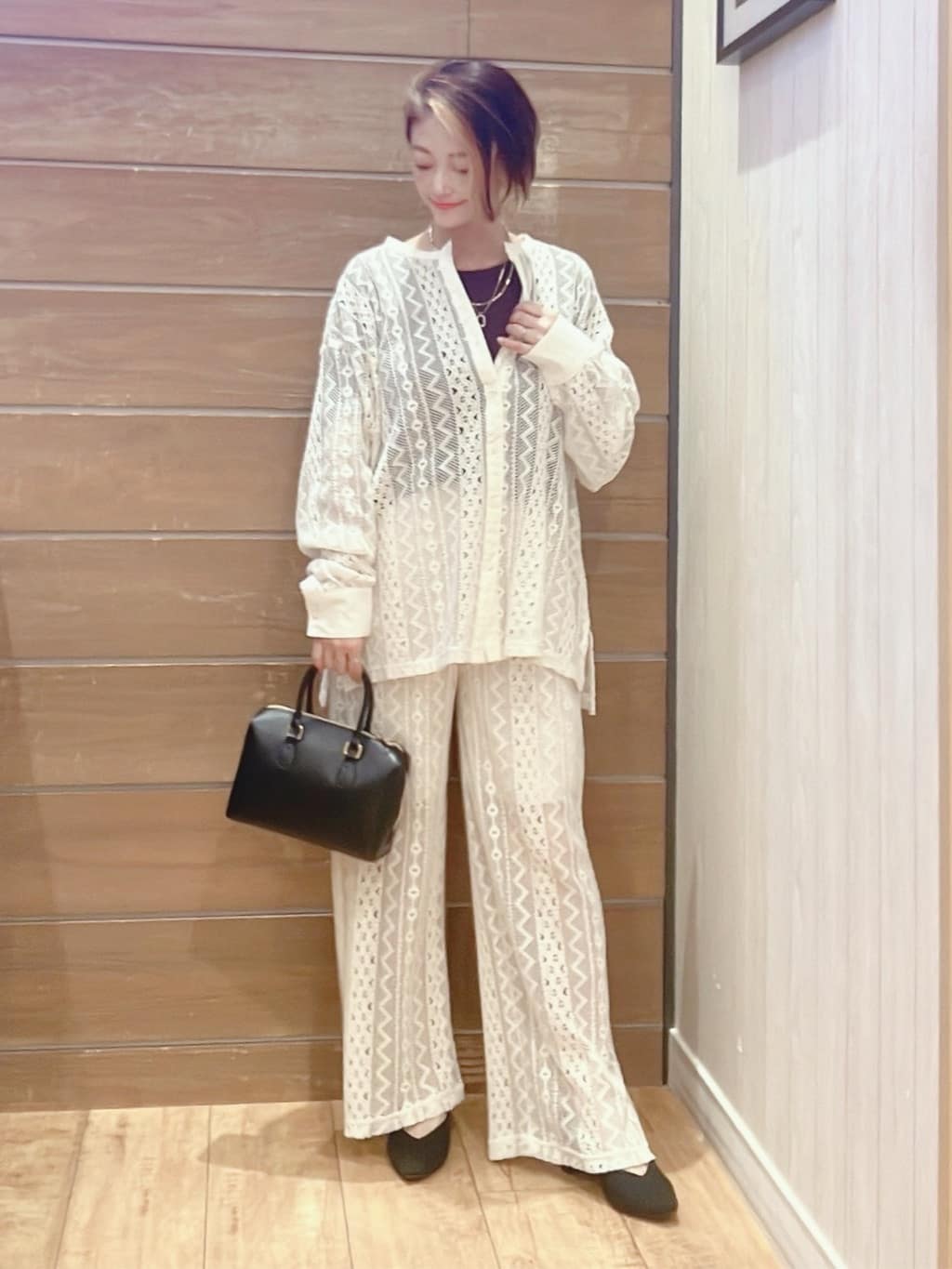 aaamiさんの「SHOO･LA･RUE｜【セットアップ可】レース使いが美しい バンドカラーシャツ」を使ったコーディネート