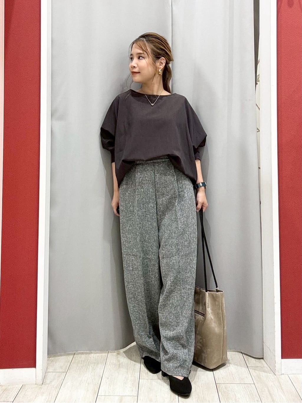 shioさんの「SHOO･LA･RUE｜【S-LL】女性らしさ漂うハートネック テレコ5分袖トップス」を使ったコーディネート