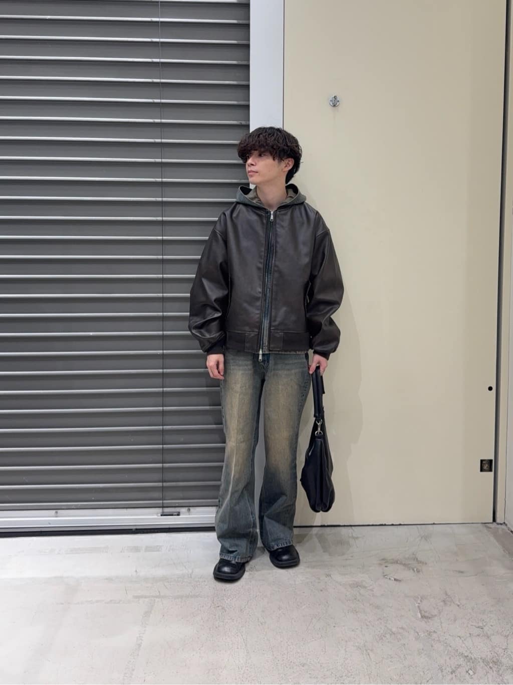 Neoさんの「TAKEO KIKUCHI｜シンセティックレザー MA－1」を使ったコーディネート