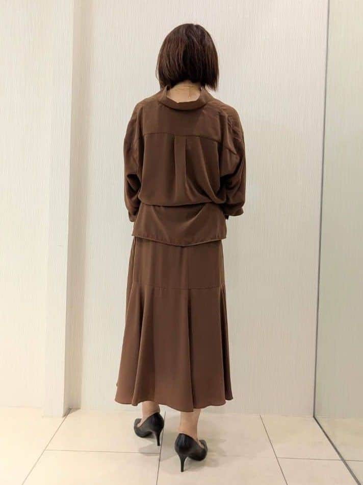 u-macoさんの「UNTITLED｜【セットアップ可/スキッパー/ゆったり】リラクパウダーシャツ」を使ったコーディネート