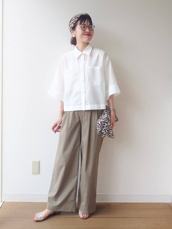 MUTSUKOさんの「UNTITLED｜【前開き/洗える】ショート丈シアーシャツ」を使ったコーディネート