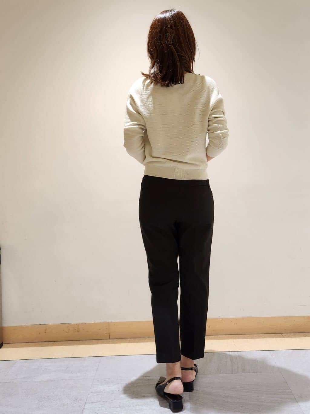 yukaさんの「COUP DE CHANCE｜【手洗い可／日本製】センタープレステーパードパンツ」を使ったコーディネート
