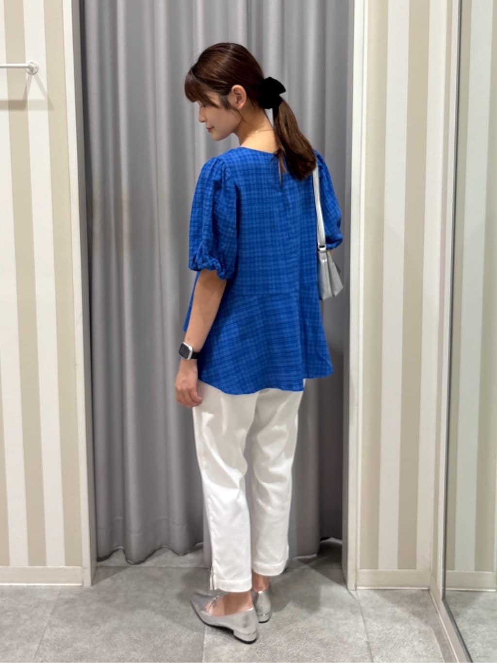 Rikaさんの「SHOO･LA･RUE｜【S-LL/ひんやり】きれいめにもカジュアルにも サブリナパンツ」を使ったコーディネート