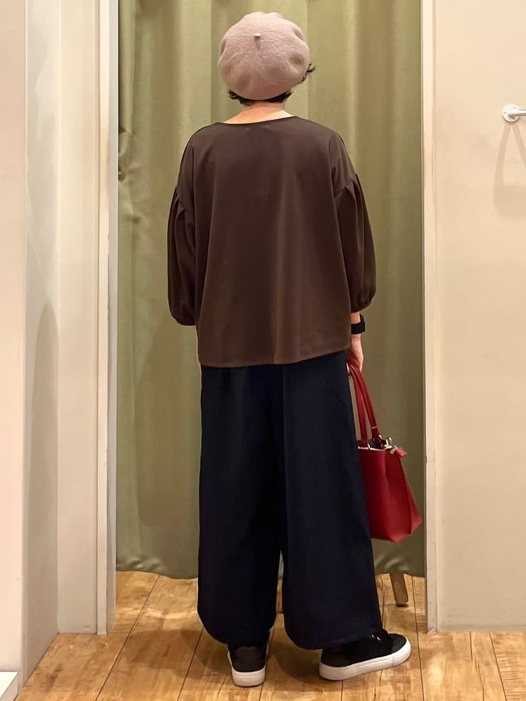 ☆ほしさんの「SHOO･LA･RUE｜【2点セット/7分袖】大人のきれい見え お袖タック入りアクセ付きトップス」を使ったコーディネート