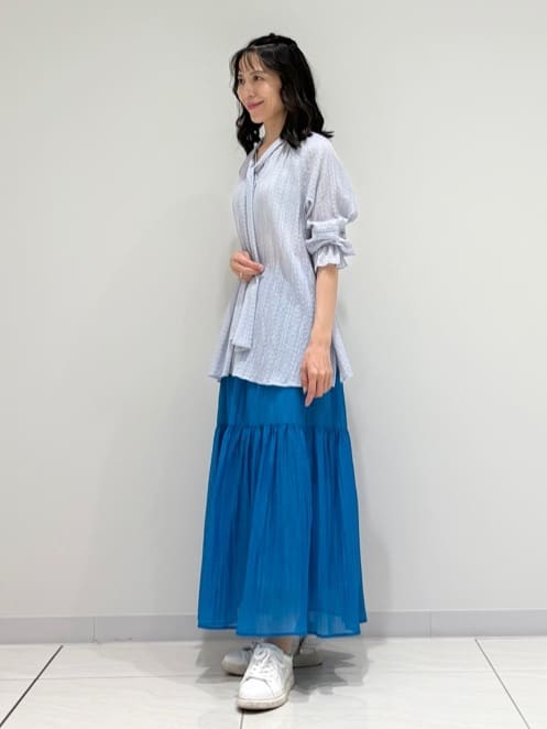 kayoさんの「INDIVI｜【洗える／シャーリング素材】ボリューム袖エアリーブラウス」を使ったコーディネート