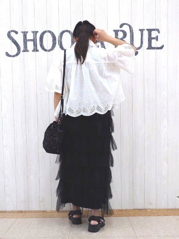とろろさんの「SHOO･LA･RUE｜コーデの主役になる スカラップレースブラウス」を使ったコーディネート