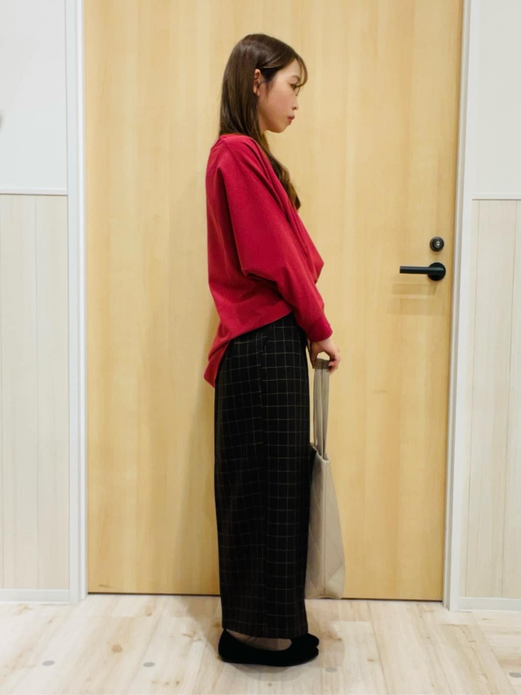 minamiさんの「SHOO･LA･RUE｜【高レビュー/洗濯後しわになりにくい】1枚でサマ見え 8分袖ドルマンブラウス」を使ったコーディネート