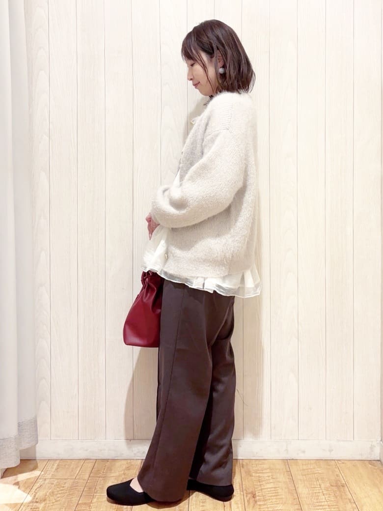 あいこさんの「SHOO･LA･RUE｜裾フリルレイヤードトップス」を使ったコーディネート