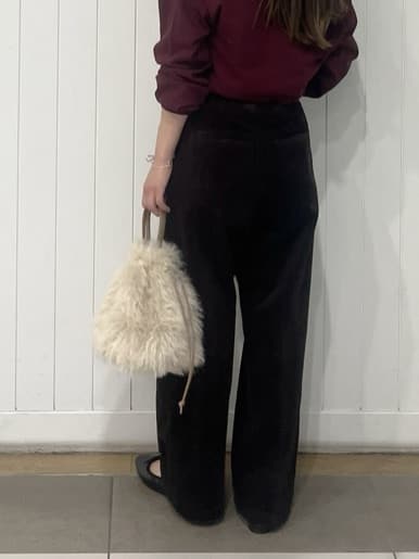 Minaさんの「Dessin｜【2点セット/3WAY/洗える】ノースリーブインナー付きVネックショート丈ニット」を使ったコーディネート