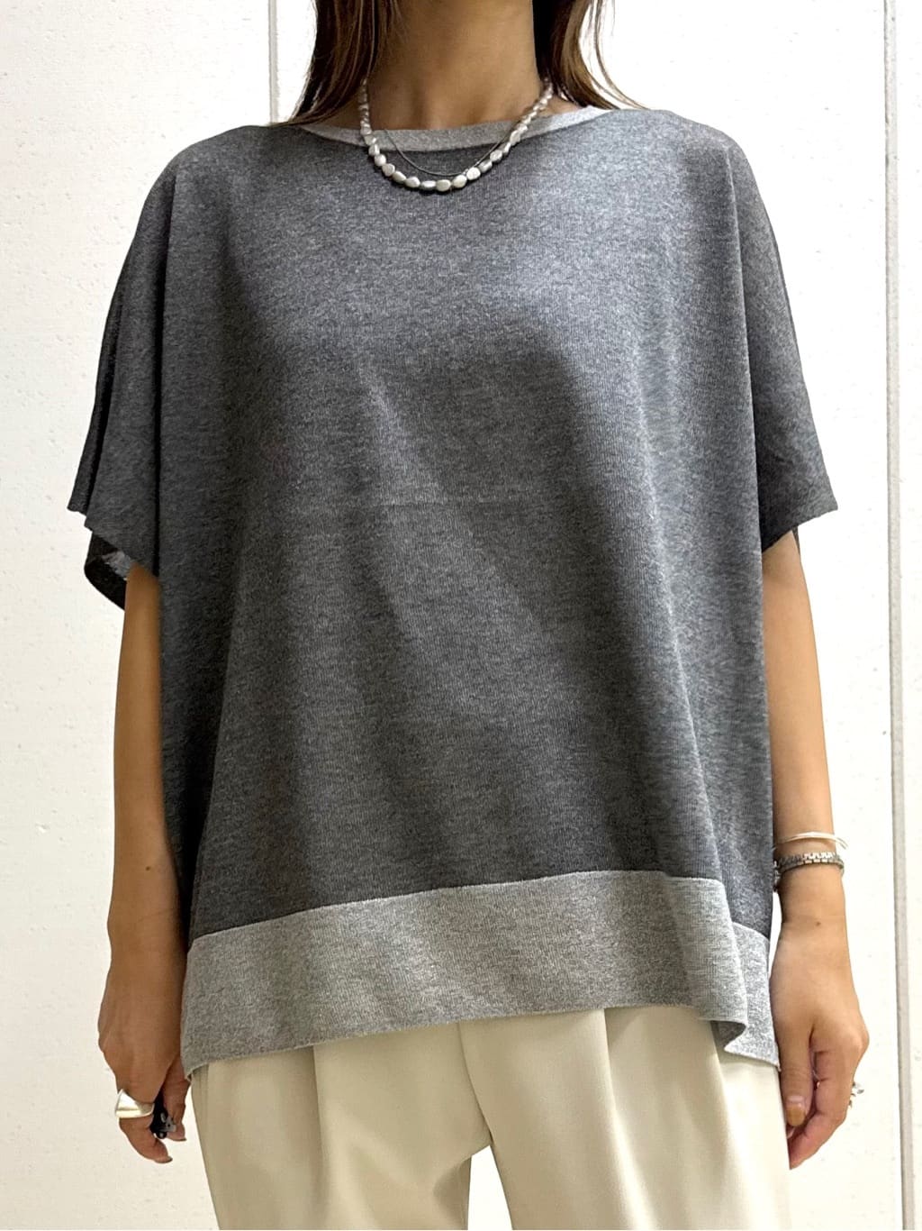 mamiさんの「INDIVI｜人気NO.1【褒められパンツ／高ストレッチ／ウエストゴム】タックテーパードパンツ」を使ったコーディネート