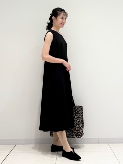 kayoさんの「INDIVI｜【美シルエット】ノースリーブワンピース」を使ったコーディネート