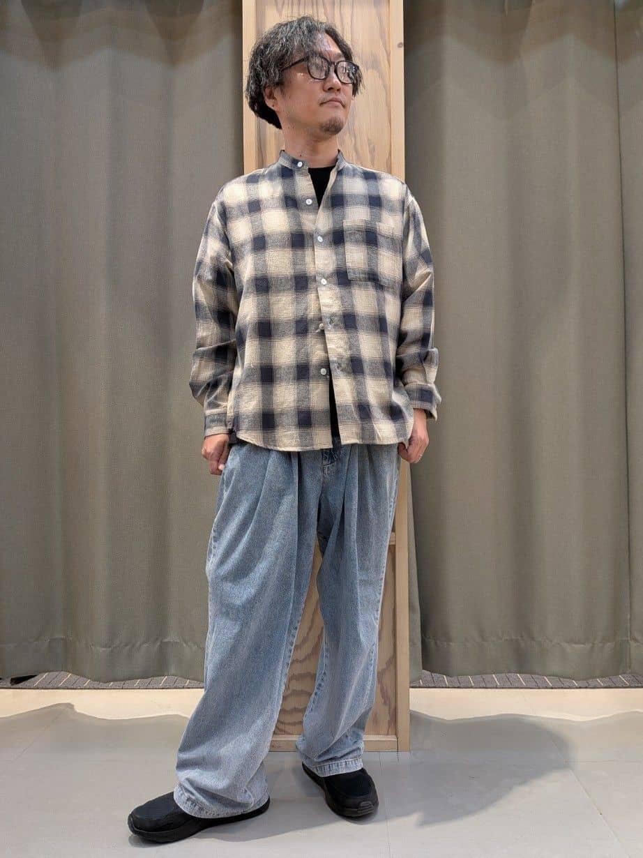 okcさんの「THE SHOP TK｜オンブレーチェックバンドカラーシャツ 【洗濯機OK】」を使ったコーディネート