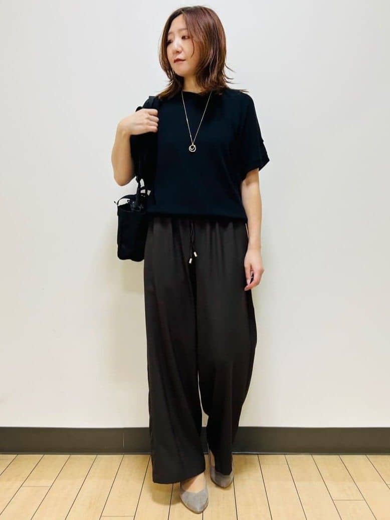 miiiさんの「Reflect｜【ウエスト総ゴム／セットアップ／単品使いOK◎】ベスト＋ストレートパンツセット」を使ったコーディネート