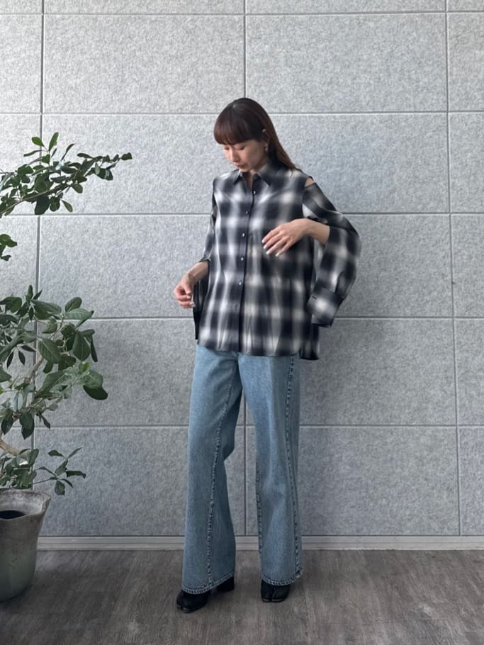 designer yukaさんの「CODE A｜shadow check over shirt」を使ったコーディネート