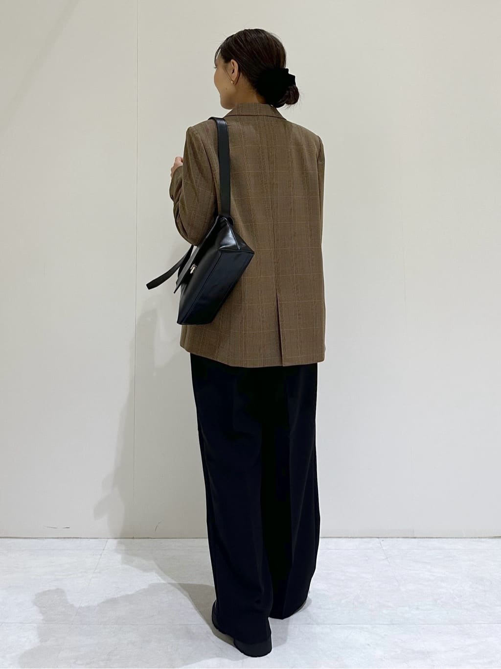 makiさんの「OPAQUE.CLIP｜2WAYシアーボウタイブラウス【洗濯機洗い可】」を使ったコーディネート