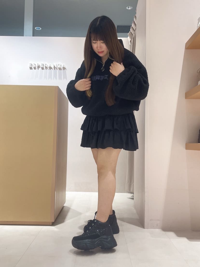 ほのかさんの「ESPERANZA｜きゅんフィットインソールスニーカー」を使ったコーディネート
