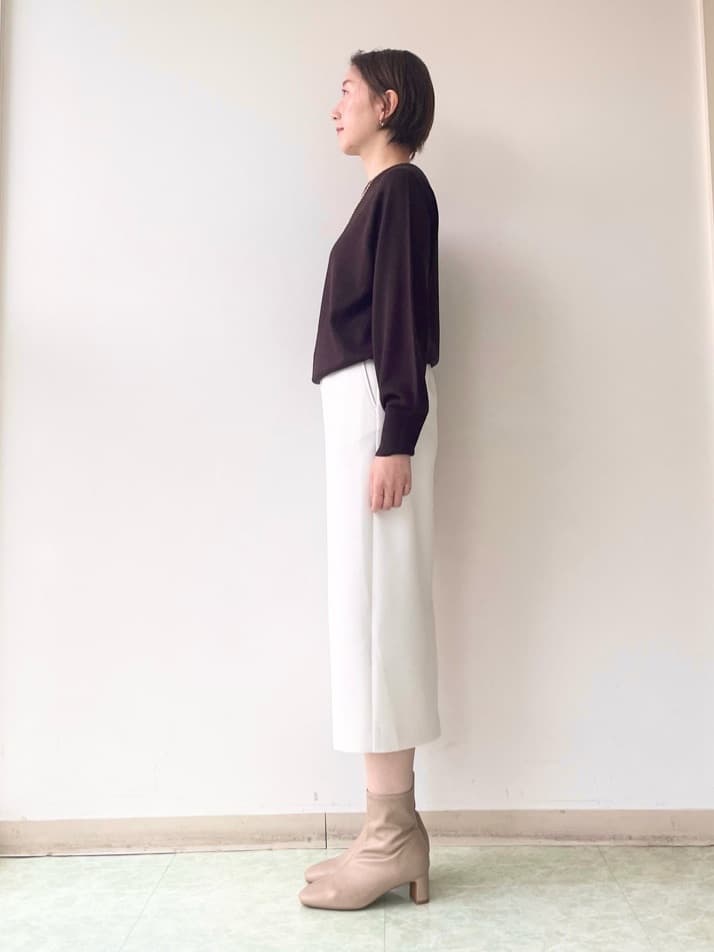 aliceさんの「UNTITLED｜【8色展開／コンパクト丈】レーヨン混 コクーンニット」を使ったコーディネート
