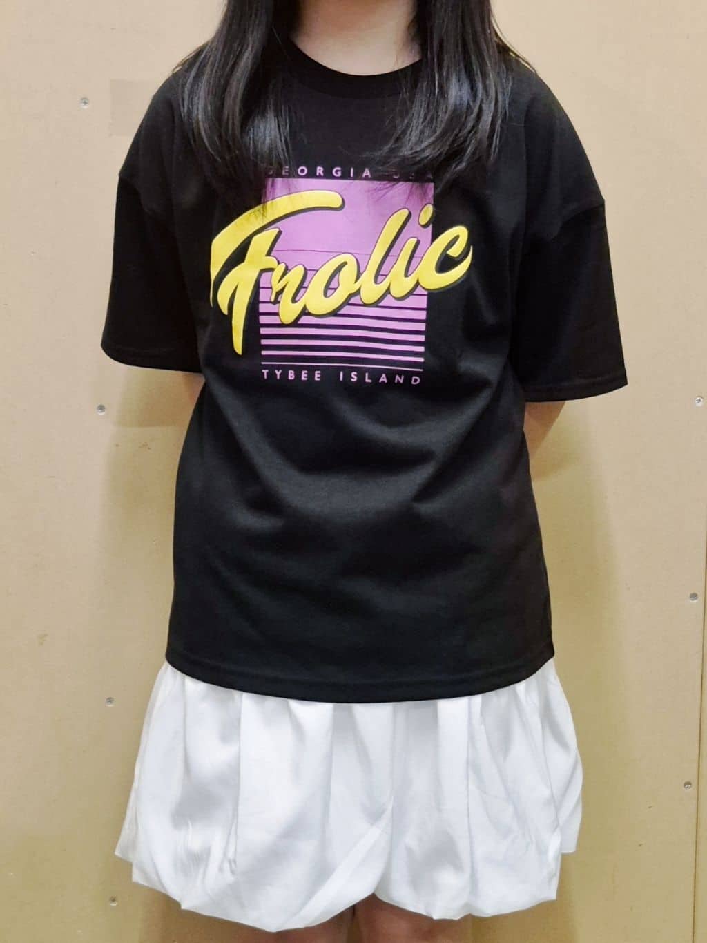 ひさえさんの「THE SHOP TK｜【110－160】レトロロゴTシャツ/洗濯機OK」を使ったコーディネート