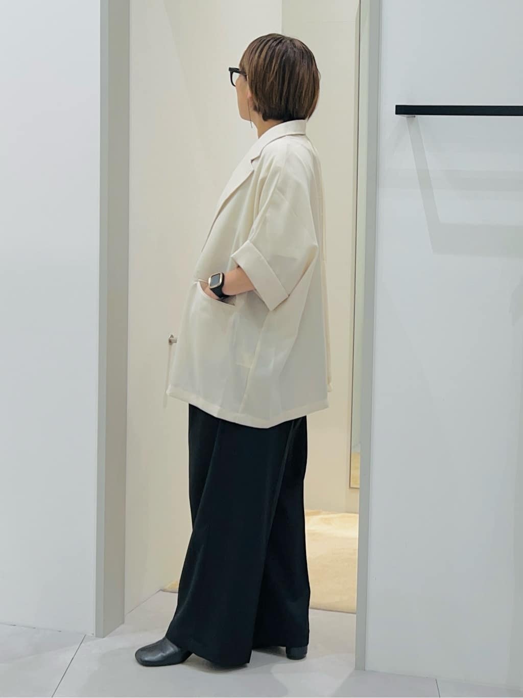 タナさんの「THE SHOP TK｜ドルマン半袖ジャケット【洗える】」を使ったコーディネート