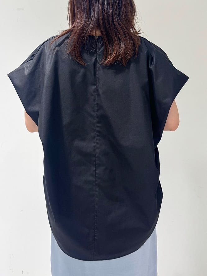 そんさんの「INDIVI｜スリーブレスタックブラウス」を使ったコーディネート