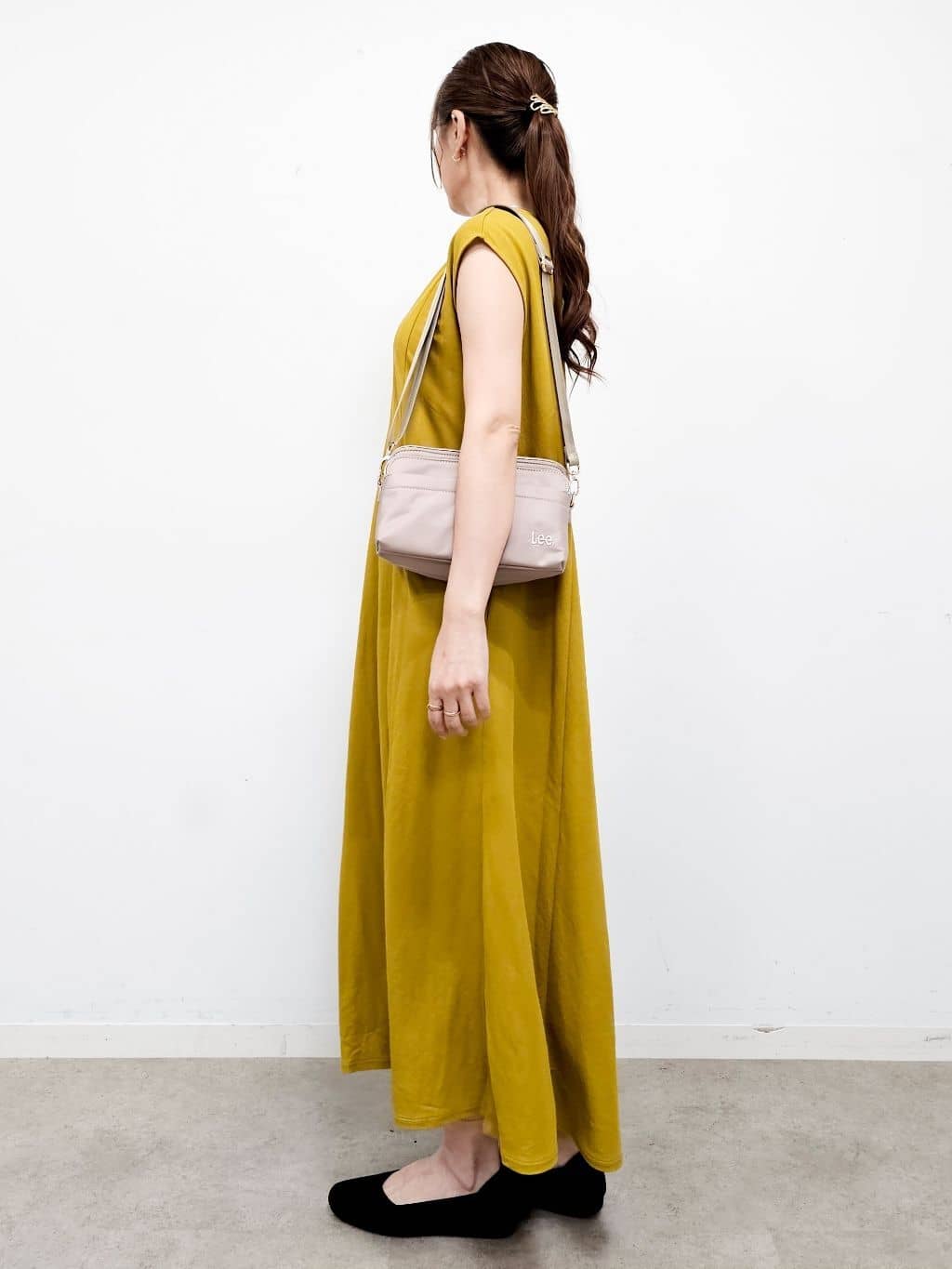 ゆゆさんの「SHOO･LA･RUE｜【S-LL/ひんやり】切替ラインですっきりと 1枚で着られるロングワンピース」を使ったコーディネート