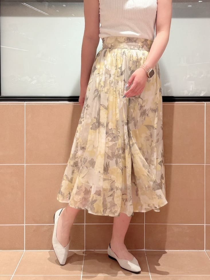 すみれさんの「ESPERANZA｜Oito和紙フラットパンプス」を使ったコーディネート