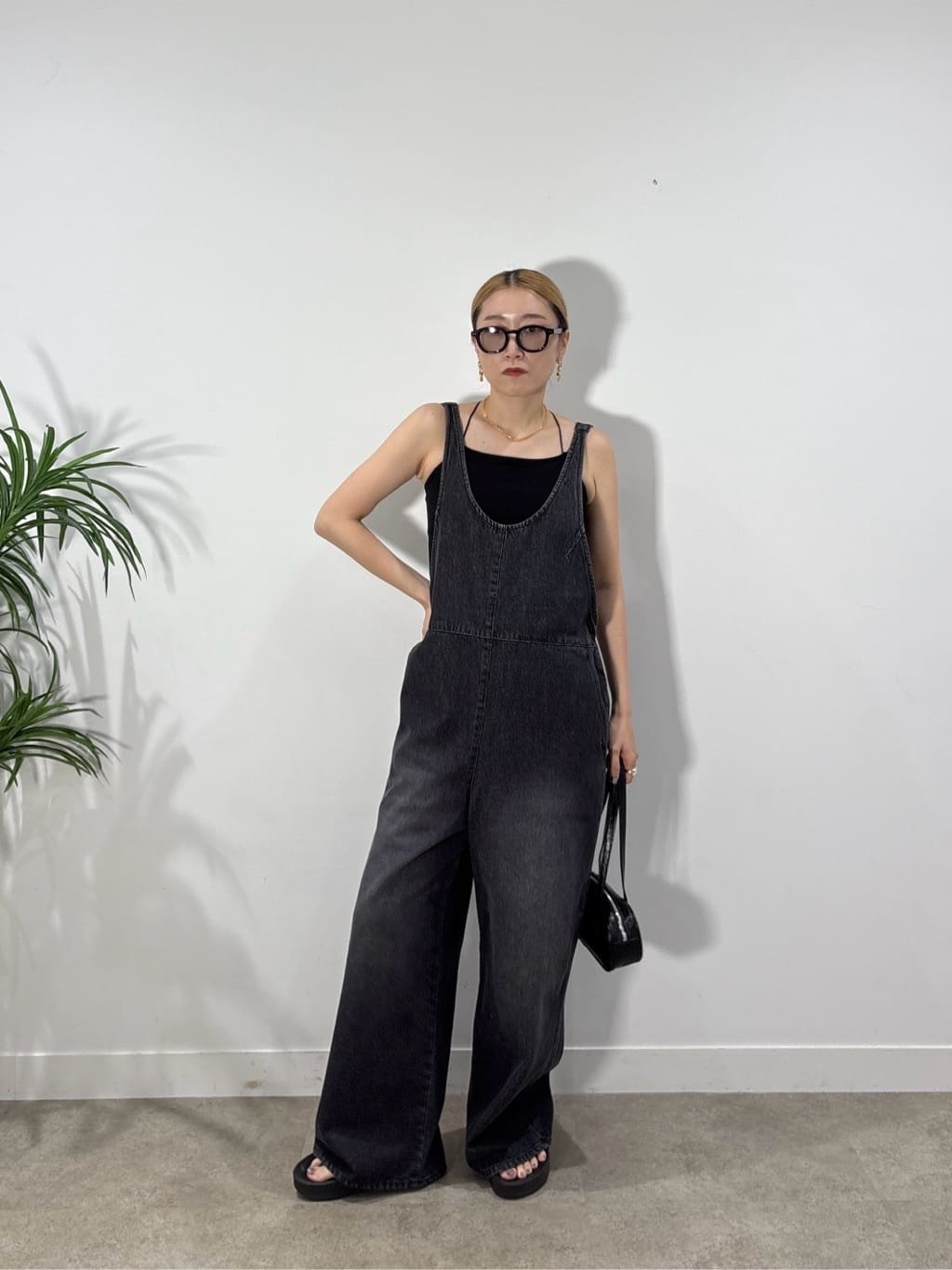 kotakiさんの「INDIVI｜デニムサロペット」を使ったコーディネート